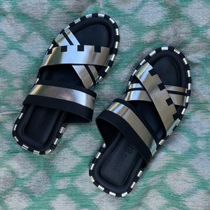 •ACNE STUDIOS• Black & Silver “Kleate” Sliders ~